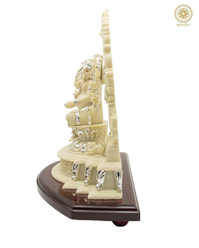 Große Panchmukhi Ganesha Statue aus Marmorstaub mit versilbertem Schmuck