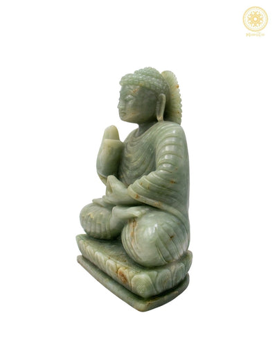 Grüner Aventurin Buddha-Statue in Vitarka Mudra für Weisheit und Frieden