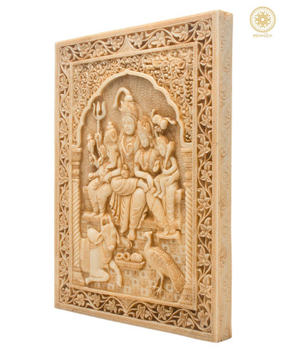 Handgeschnitzte hinduistische Skulpturen als Wandbehang – für Zuhause, Tempel, Puja | Religiöse Dekoration und Geschenk