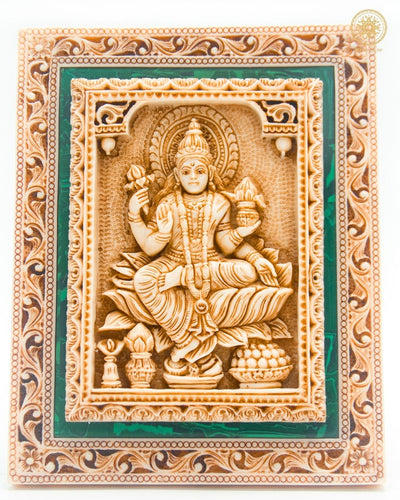 Handgefertigter Wandrahmen mit der Göttin Lakshmi | Schöne Wanddekoration für Zuhause