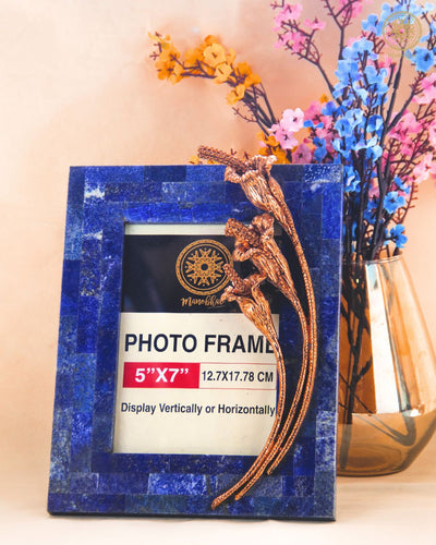 Blauer Lapislazuli-Bilderrahmen | Verziert mit roségoldener Tulpe