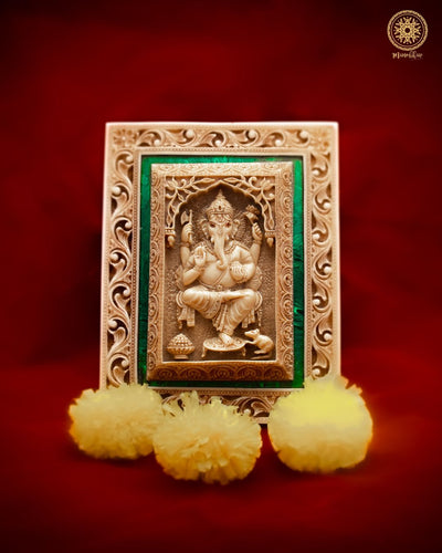 Handgeschnitzter Wandrahmen mit Lord Ganesha | Wanddekoration für Zuhause